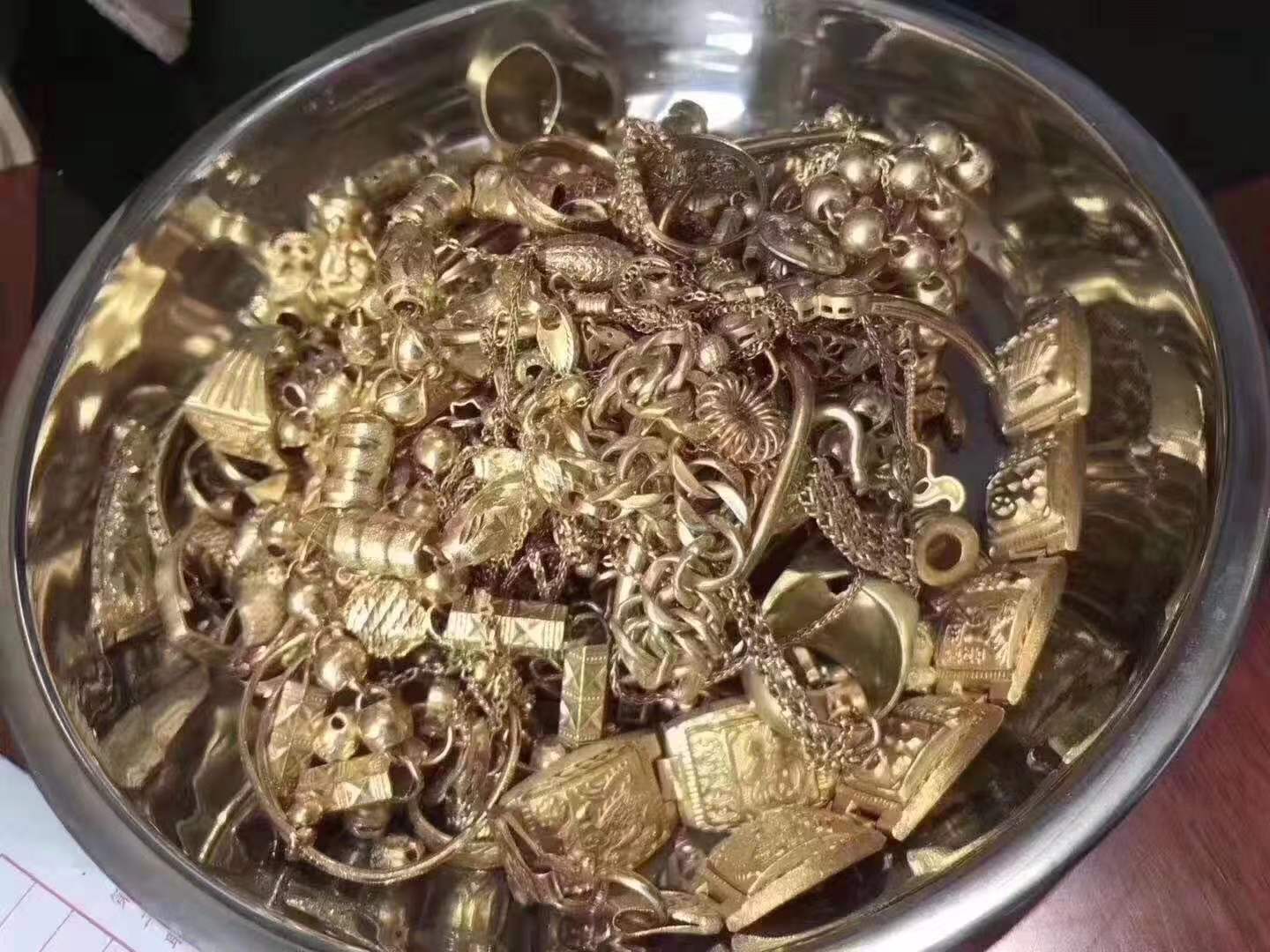 黄金生锈,褪色,变白,变黑是掺假还是质量问题?